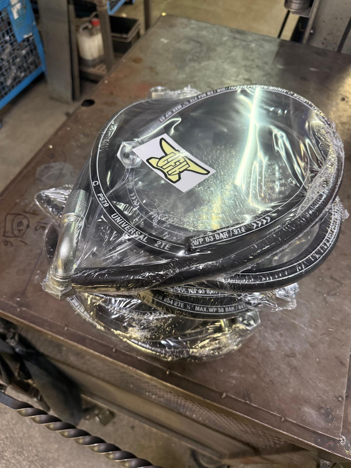 Tubos de radiador de aceite Harley Davidson Special Bracket LFKtoria